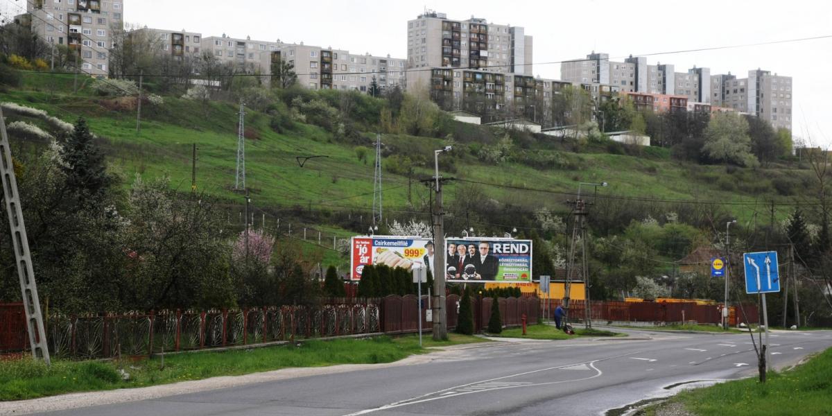 Miskolc avasi lakótelepe a Népszava korábbi felvéteén