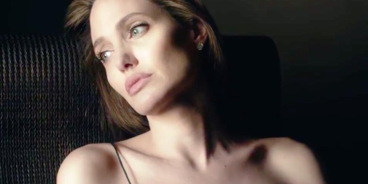 Angelina Jolie a Terrence Malick rendezte reklámfilm egyik jelenetében Forrás: Guerlain