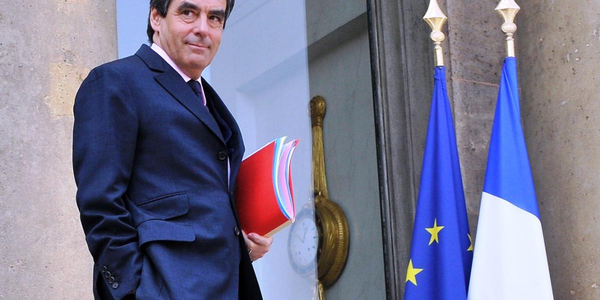 Francois Fillon ellen ezúttal gyanús ruhaadományok miatt indult eljárás FOTÓ: EUROPRESS/GETTY IMAGES/PASCAL LE SEGRETAIN