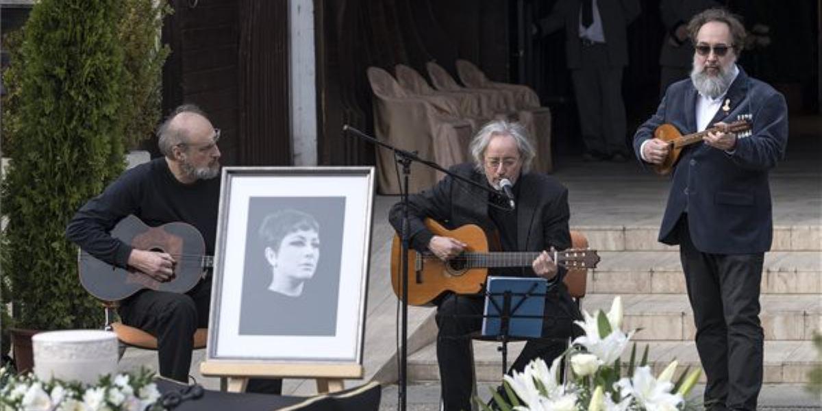 Barvich Iván, Sebő Ferenc és Perger László (b-j) a búcsúztatáson. MTI Fotó: Szigetváry Zsolt