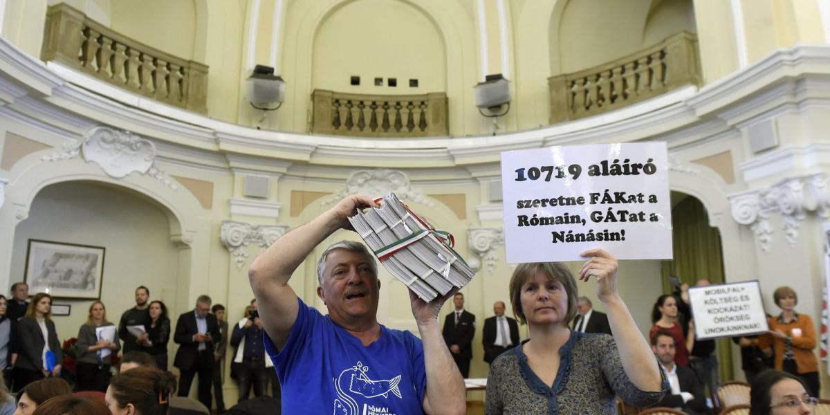 Hiába a civilek tiltakozása, Tarlós István és a kormánypárti többség hajthatatlan maradt a Római-part ügyében FOTÓ: MTI/BRUZÁK N