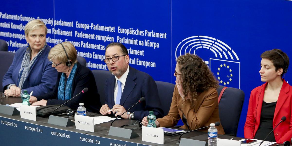 Európa megint ránk figyel: Róża Thun, Gabriele Zimmer, Gianni Pittella, Sophie in ’t Veld, Ska Keller sajtótájékoztatója FOTÓ: E