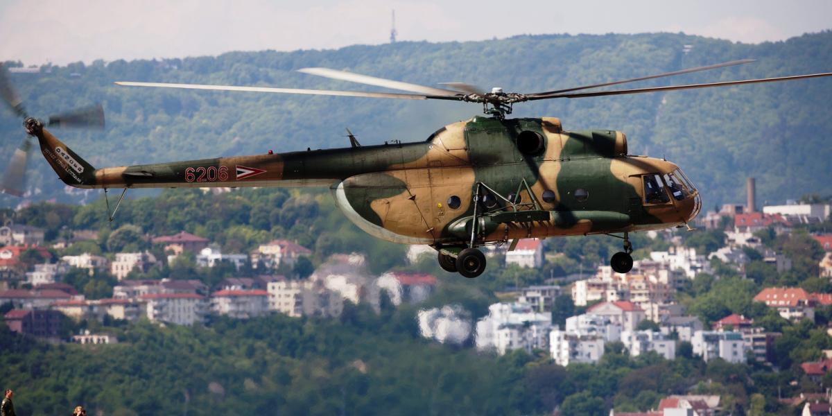 A honvédelem egyik Mi8-as helikoptere FOTÓ: Népszava