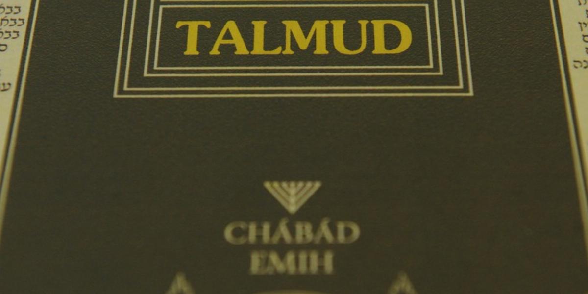 A Talmud első könyvének fordítása. A teljes fordításra 5-6 évet még várni kell. FOTÓ: Vajda József