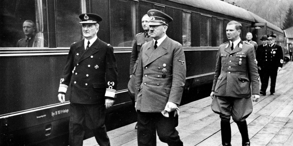 Horthy Miklós Adolf Hitler mellett Mönichkirchenben FOTÓ: AFP/COLLECTION ROGER-VIOLLET