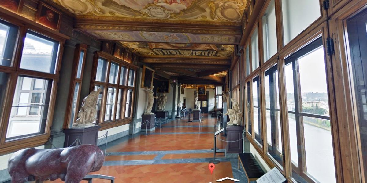 Az Uffizi-képtár egyik kiállítóterme Forrás: Google View