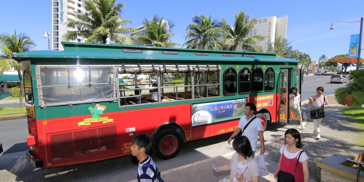 A kiéleződött szócsata egyelőre csak fenyegetésnek tűnik, Guam lakosai mégis tartanak Phenjantól. FOTÓ: AFP/VIRGILIO VALENCIA