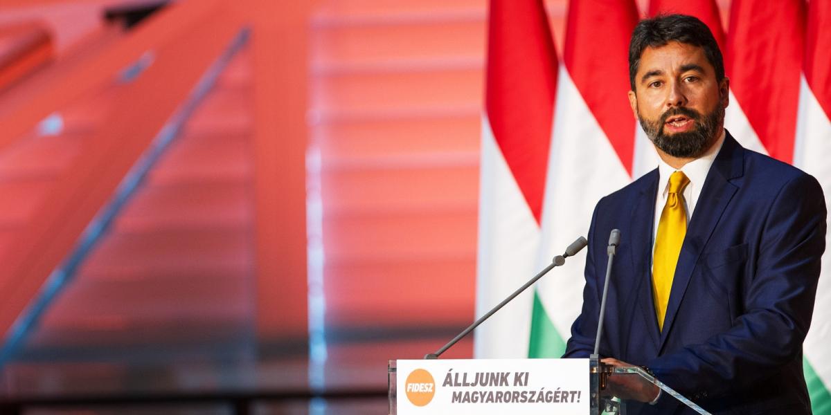 Hidvéghi Balázs, a Fidesz kommunikációs igazgatója a Fidesz "Álljunk ki Magyarországért!" rendezvénysorozatának záróeseményén FO