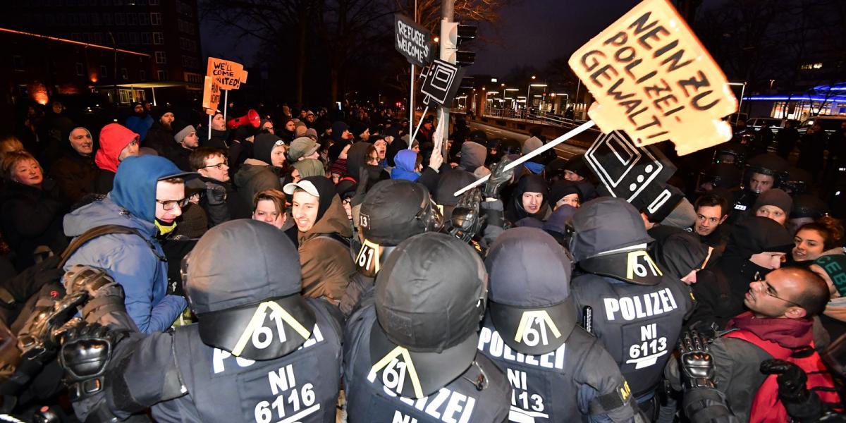 A német Alternatíva tömegeket mozgat meg, az erőszakot eszközként kezeli FOTÓ: AFP/TOBIAS SCHWARZ