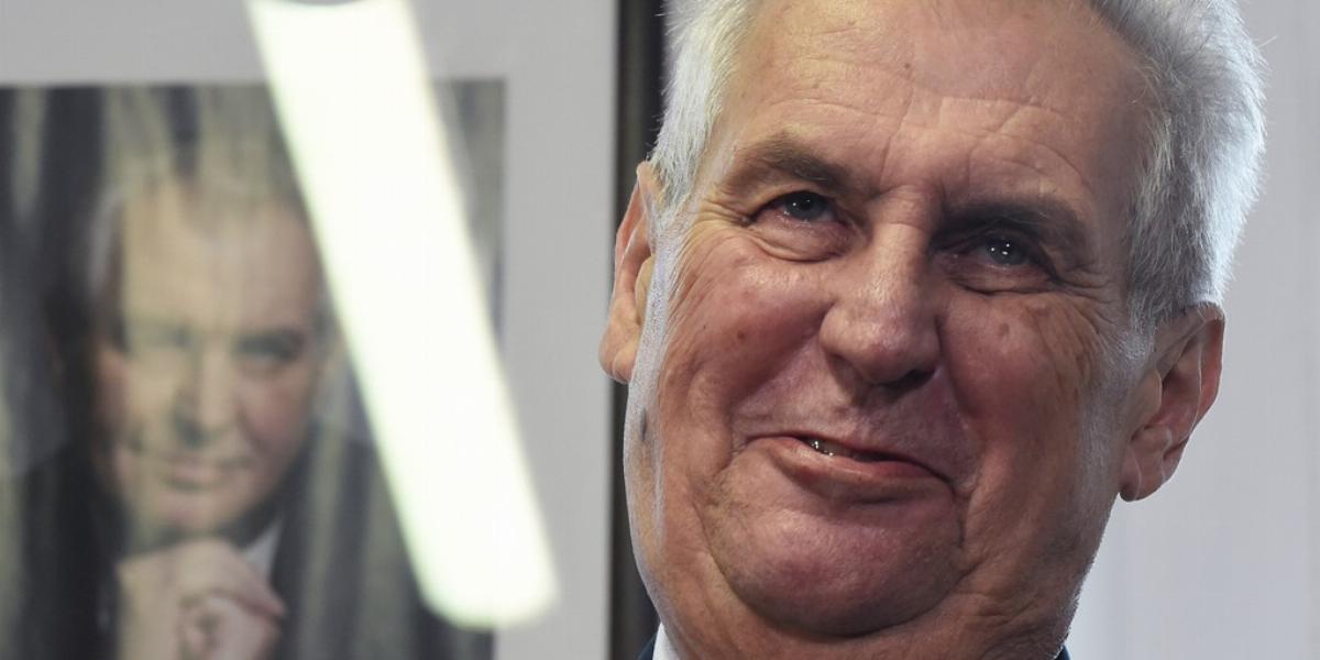 Az első fordulót Milos Zeman 38 százalékkal nyerte. Fotó: AFP/Michael Cizek