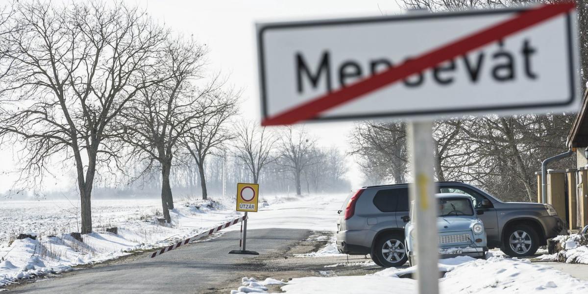 Vas megyében  Mersevát és Kemenesszentmárton között február 24-én is utakat kellett lezárni - MTI Fotó: Bodnár Boglárka