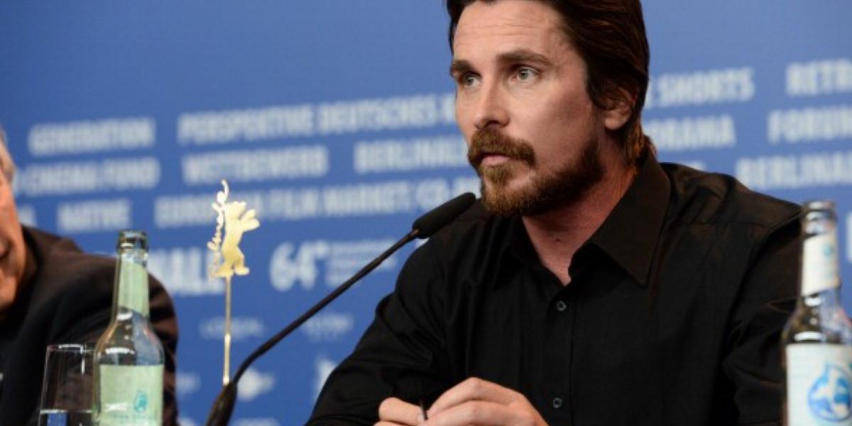 Christian Bale a 64. Berlinálén, az Amerikai Botrány sajtótájékoztatóján. Fotó: Ian Gavan / Getty Images