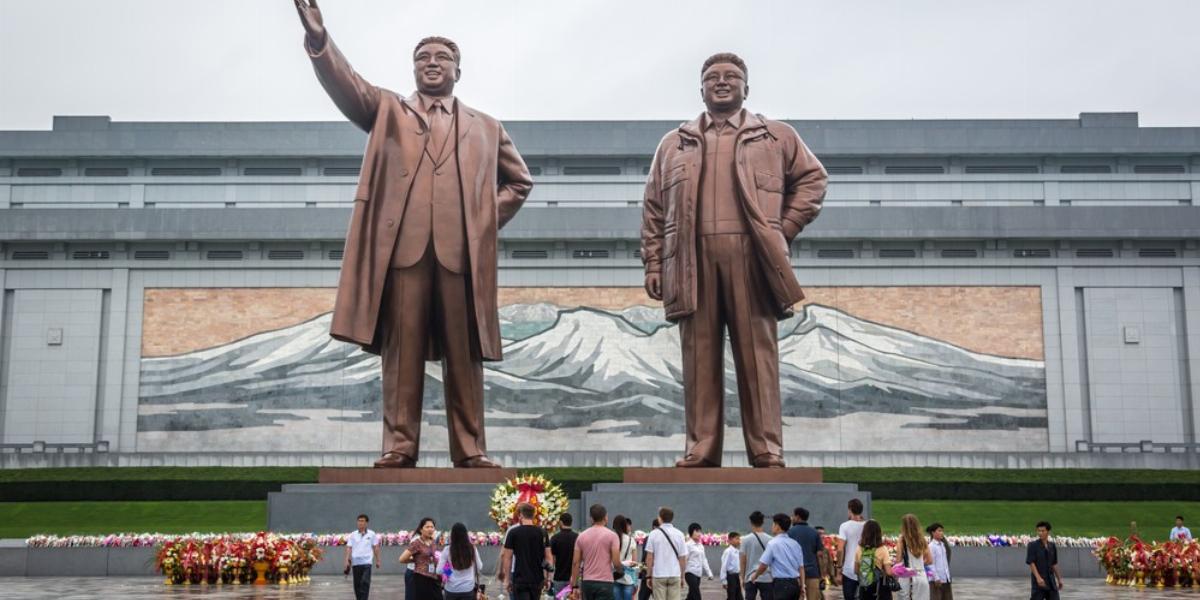 Kim Ir Szen emlékmű Észak-Korea fővárosában. FOTÓ: Shutterstock