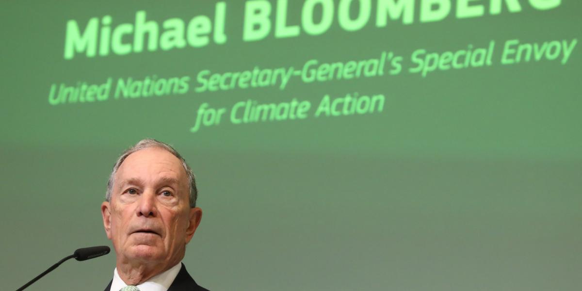 Michael Bloomberg, az Egyesült Nemzetek éghajlatváltozással foglalkozó főtitkárának elnöke beszédet mondott a zöld pénzügyminisz