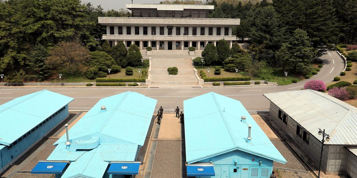 A phenjani vezető a tárgyalások közben ebédelni visszatér északra Fotó: AFP/Korea Summit Press