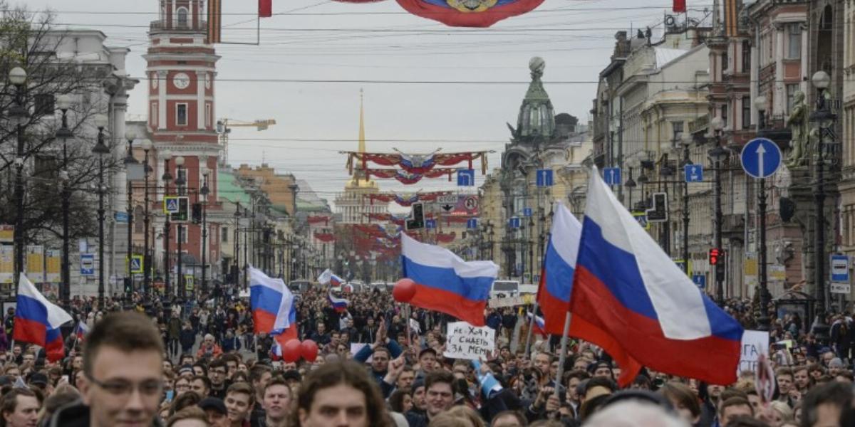 Tüntetés Szentpéterváron: FOTÓ: OLGA MALTSEVA / AFP