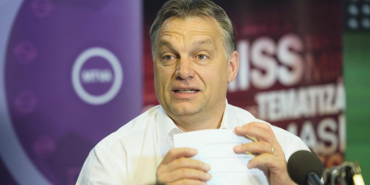 Orbán Viktor miniszterelnök a Magyar Rádió stúdiójában, ahol interjút adott a Kossuth Rádió 180 perc című műsorának 2014. márciu