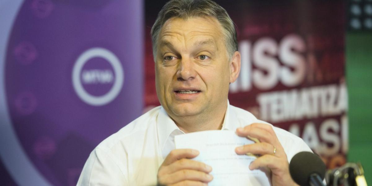 Orbán Viktor a közrádióban a számoktól nem zavartatva propagandát hintett a választási harc jegyében FOTÓ: MTI/KOSZTICSÁK SZILÁR