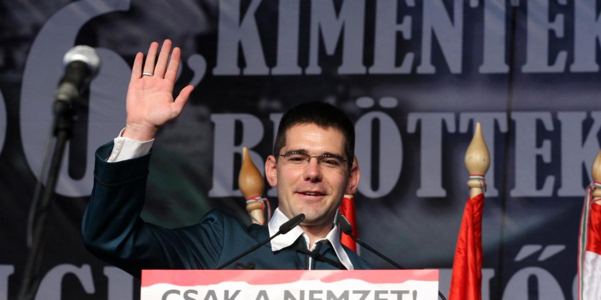 Novák előd még 2011-ben, a Jobbik nagygyűlésén - Népszava fotó