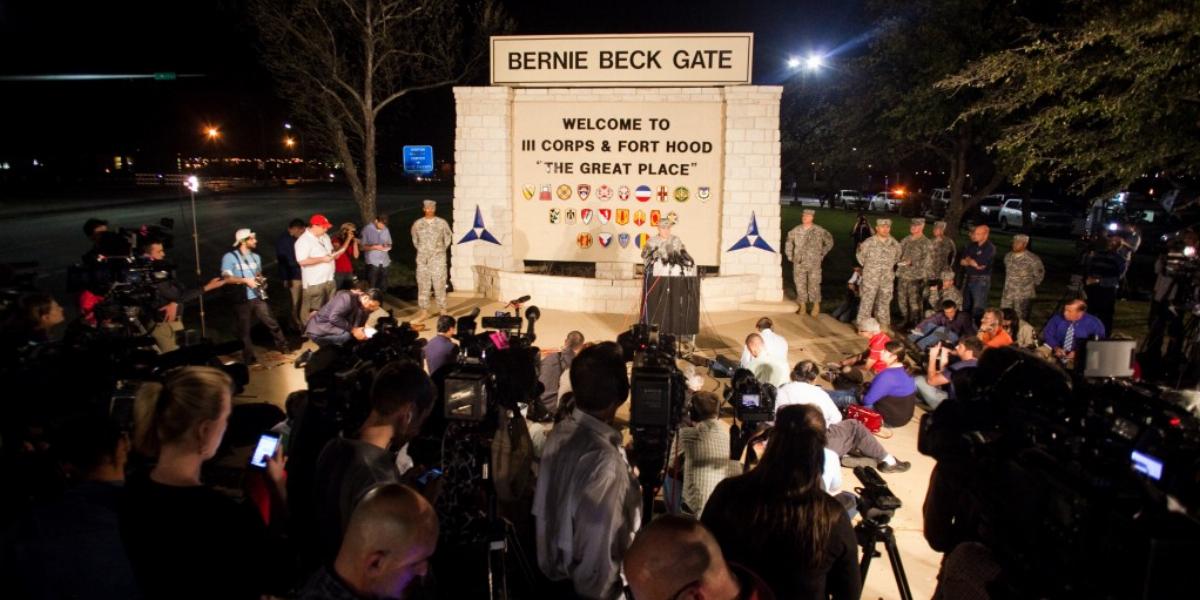 Mark A. Milley amerikai tábornok Fort Hoodban ismertette a lövöldözés részleteit FOTÓ: EUROPRESS/GETTY IMAGES/DREW ANTHONY SMITH