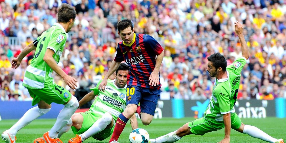 Messi itt épp a Getafe játékosainak életét keseríti. Fotó: David Ramos/GettyImages