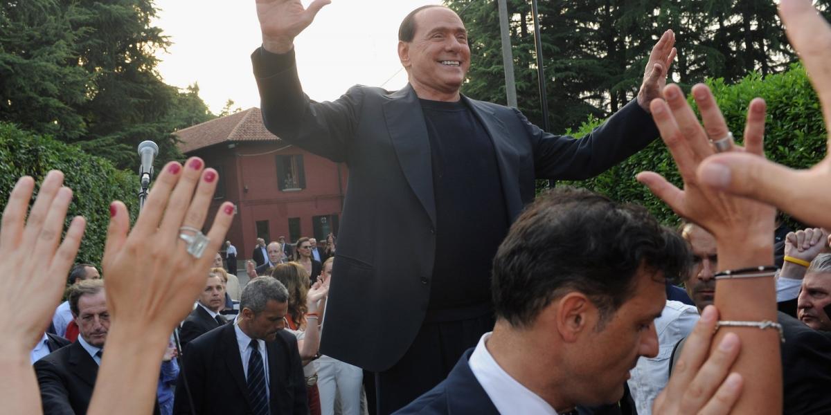 Berlusconiért még mindig sokan rajonganak. Fotó: Pier Marco Tacca/Getty Images.