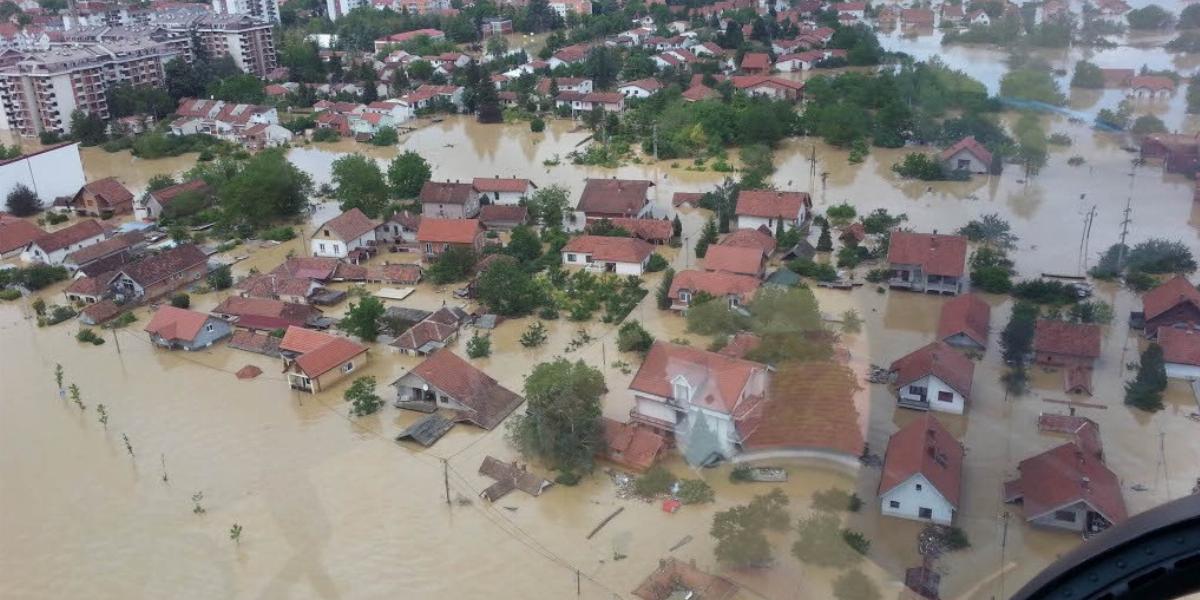 Az özönvízszerű esőzés több települést is víz alá kényszerített Bosznia-Hercegovinában FOTÓ: EUROPRESS/GETTY IMAGES