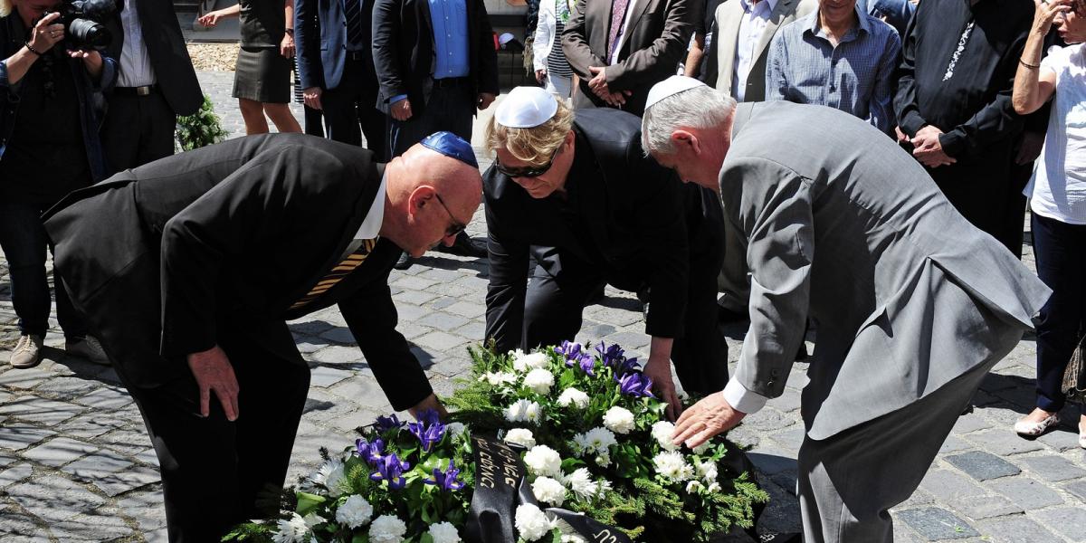 Koszorúzott a Tel-avivi Cameri Színház társulata FOTÓ: VAJDA JÓZSEF