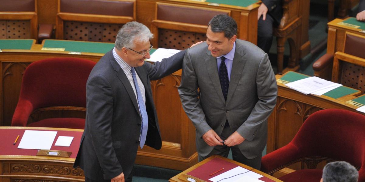 Semjén Zsolt és Lázár János az országgyűlésben Fotó: BIELIK ISTVÁN, Népszava