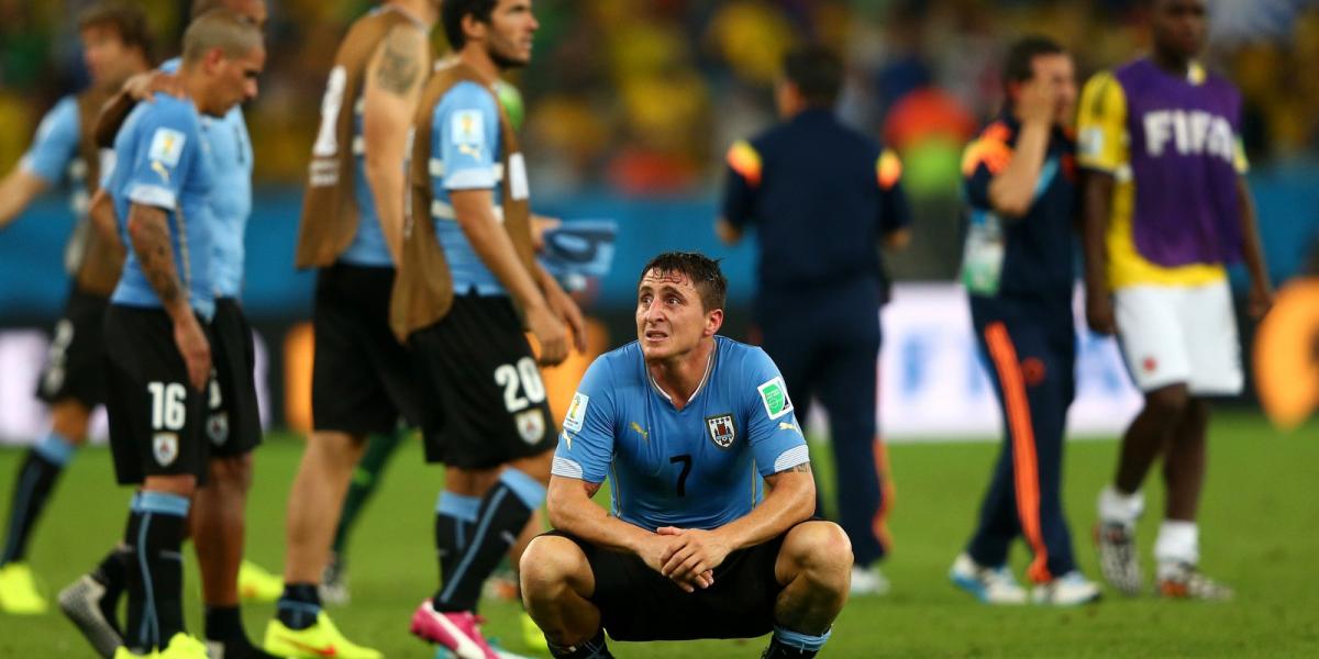 Az uruguayi Cristian Rodriguez szomorkodik a Kolumbiával játszott meccs után. Fotó: Jamie Squire/Getty Images