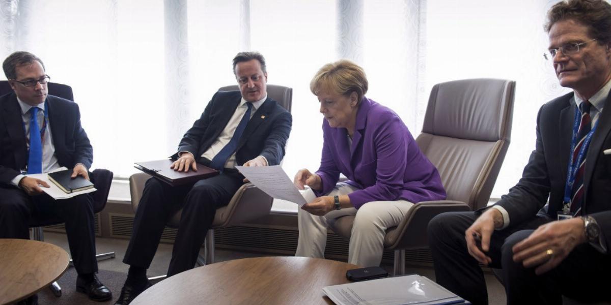 Angela Merkel és David Cameron tanácsadóik jelenlétében tárgyaltak egymással Brüsszelben FOTÓ: EUROPRESS/GETT IMAGES