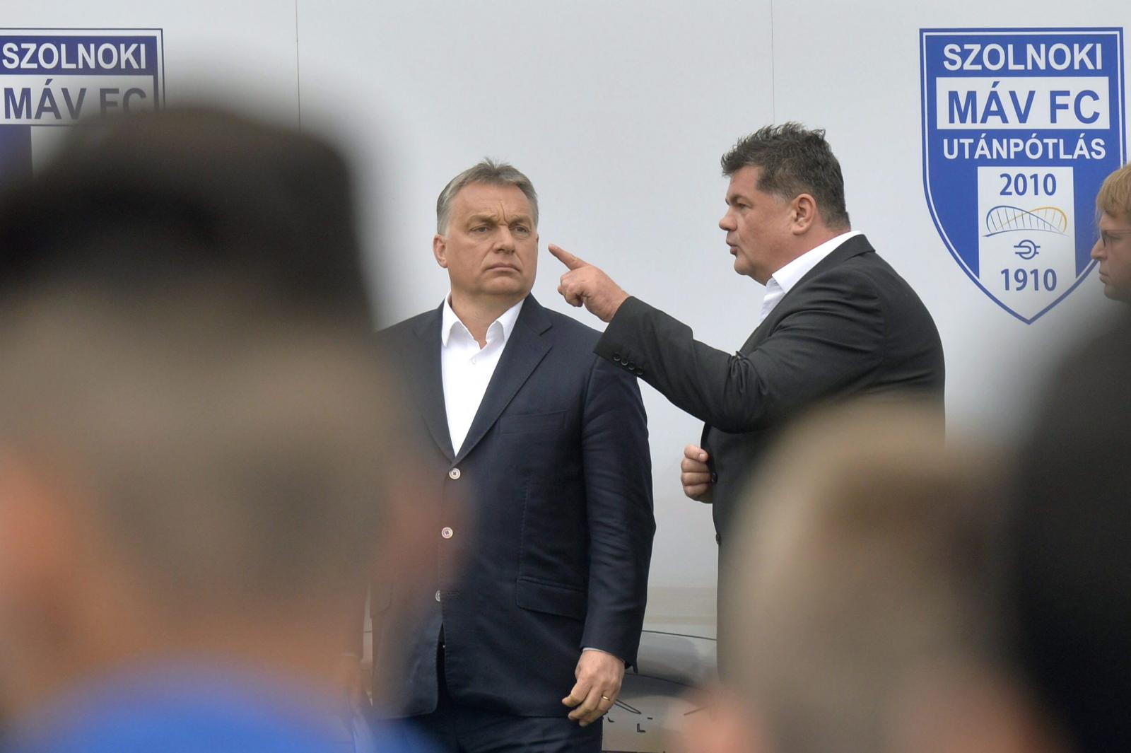 Orbán Viktor és Nyerges zsolt a szolnoki stadion átadóján