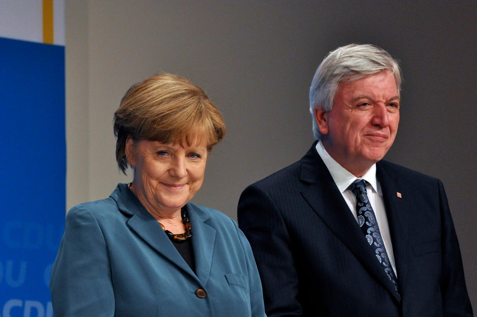 Volker Bouffier elismerő szavakkal illette Merkel bejelentését