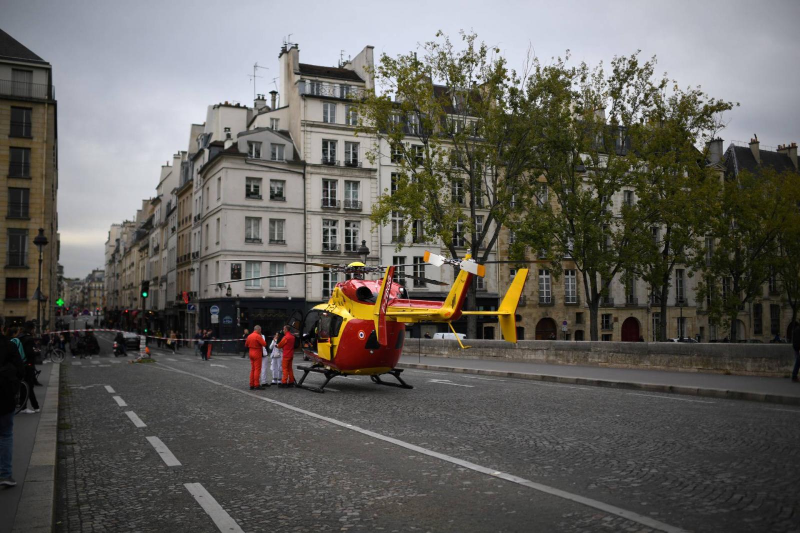 Mentőhelikopter a helyszínen