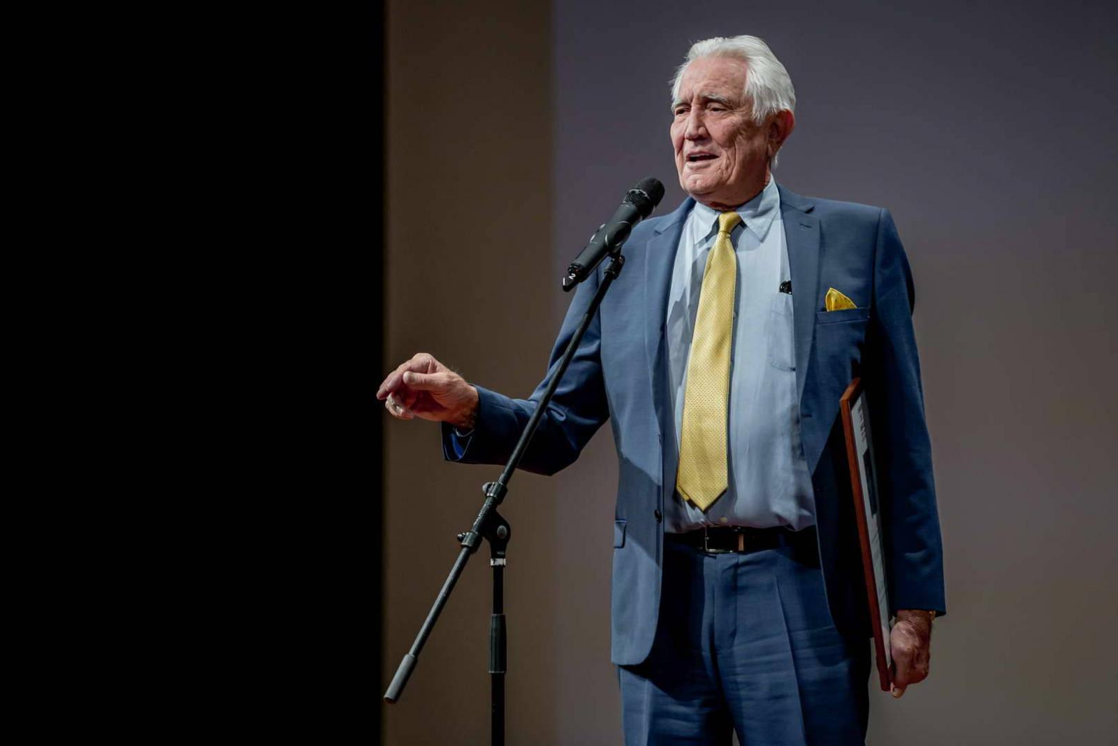 George Lazenby, a CineFest Miskolci Nemzetközi Filmfesztiválon kapott életműdíjat 2019-ben.