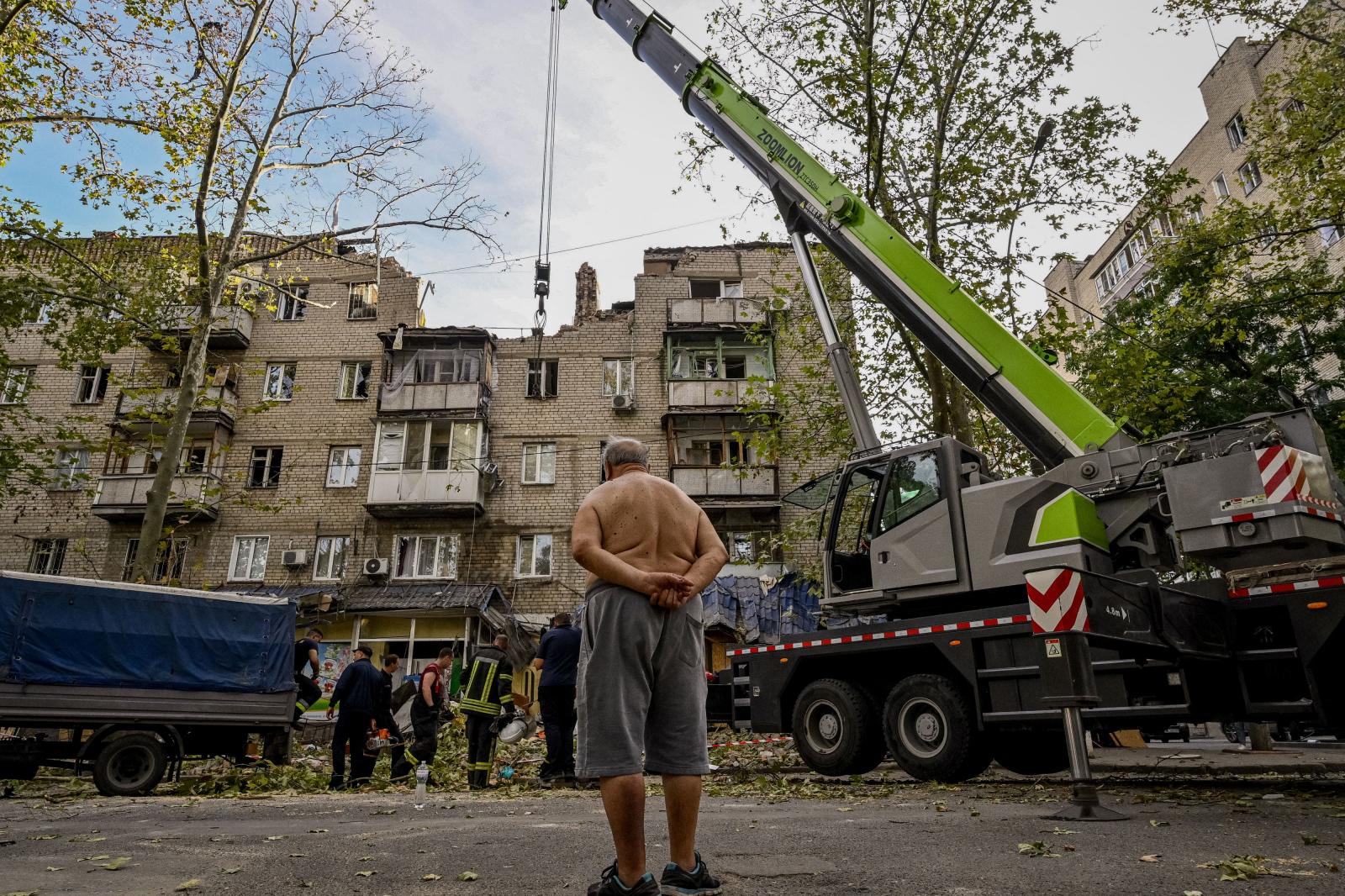 Vlagyimir Putyin orosz elnök látható a Vörös téren felállított kivetítőn, amint az orosz csapatok által megszállt négy ukrajnai régió - Luganszk, Donyeck, Herszon és Zaporizzsja - elcsatolása alkalmából tartott gyűlésen és koncerten.