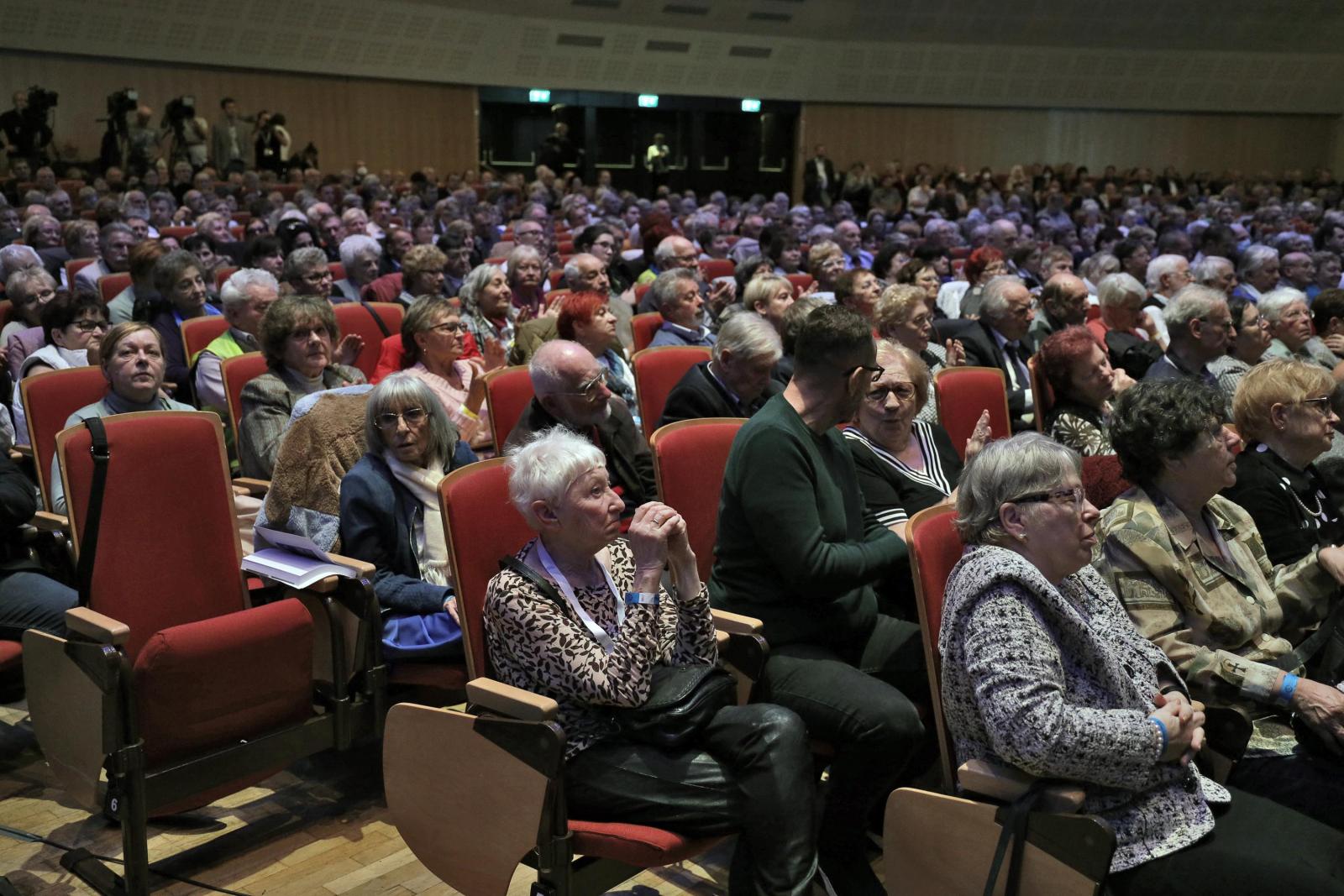 Dobrev Klára és férje, a volt kormányfő Gyurcsány Ferenc egyeztet