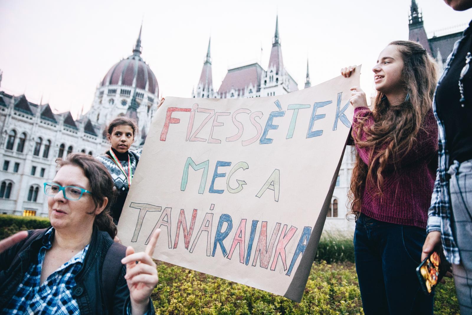 Semmi nem
tiltja, hogy a
tanárok fizetését
ne EU-s, hanem
hazai forrásból
fedezzék