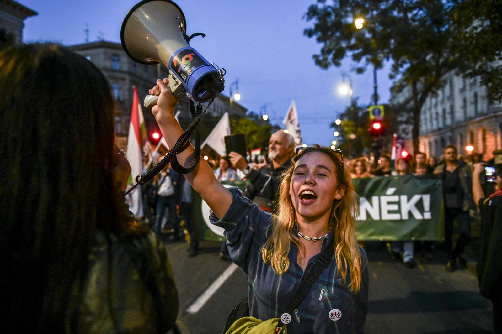 Egyszerre volt vidám, dühös, és elkeseredett a tiltakozók menete