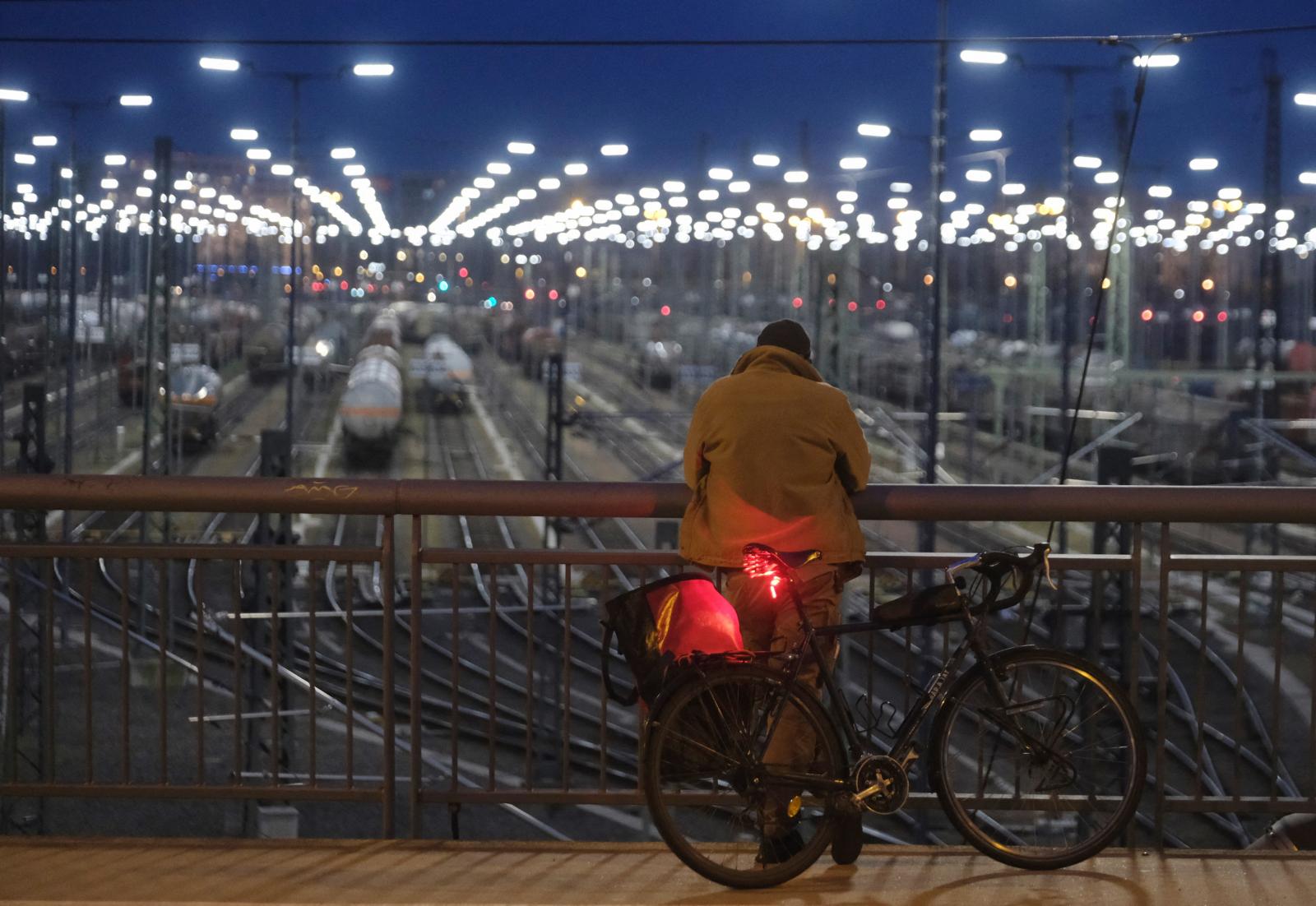 Sztrájkolók Erfurtban, a főpályaudvar előtt január 25-én 