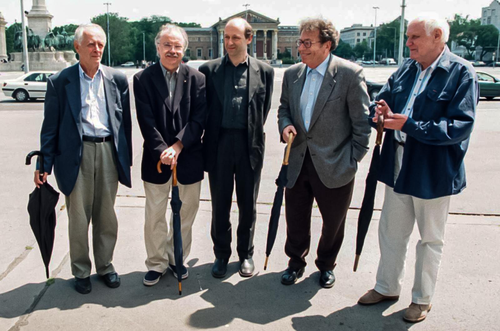 Vitányi Iván, Farkasházy Tivadar, Fischer Iván, Konrád György és Jancsó Miklós 2001 nyarán