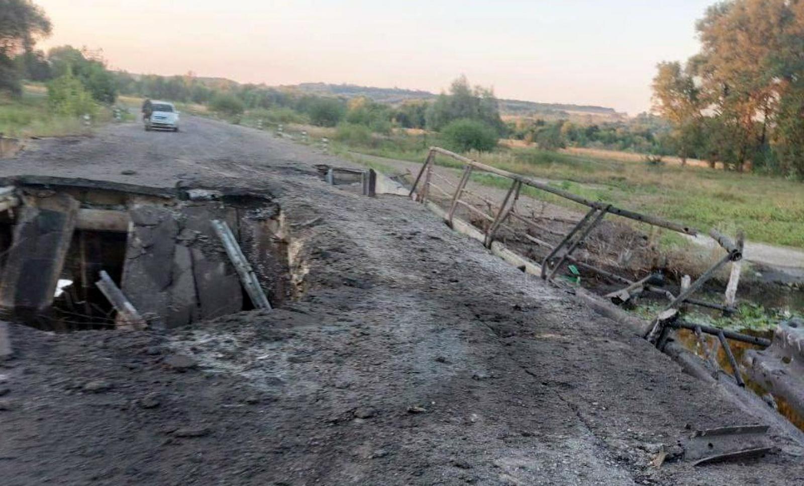 A Szejm folyó Zvannoje falunál lévő hídjára szombaton mért csapást az ukrán légierő