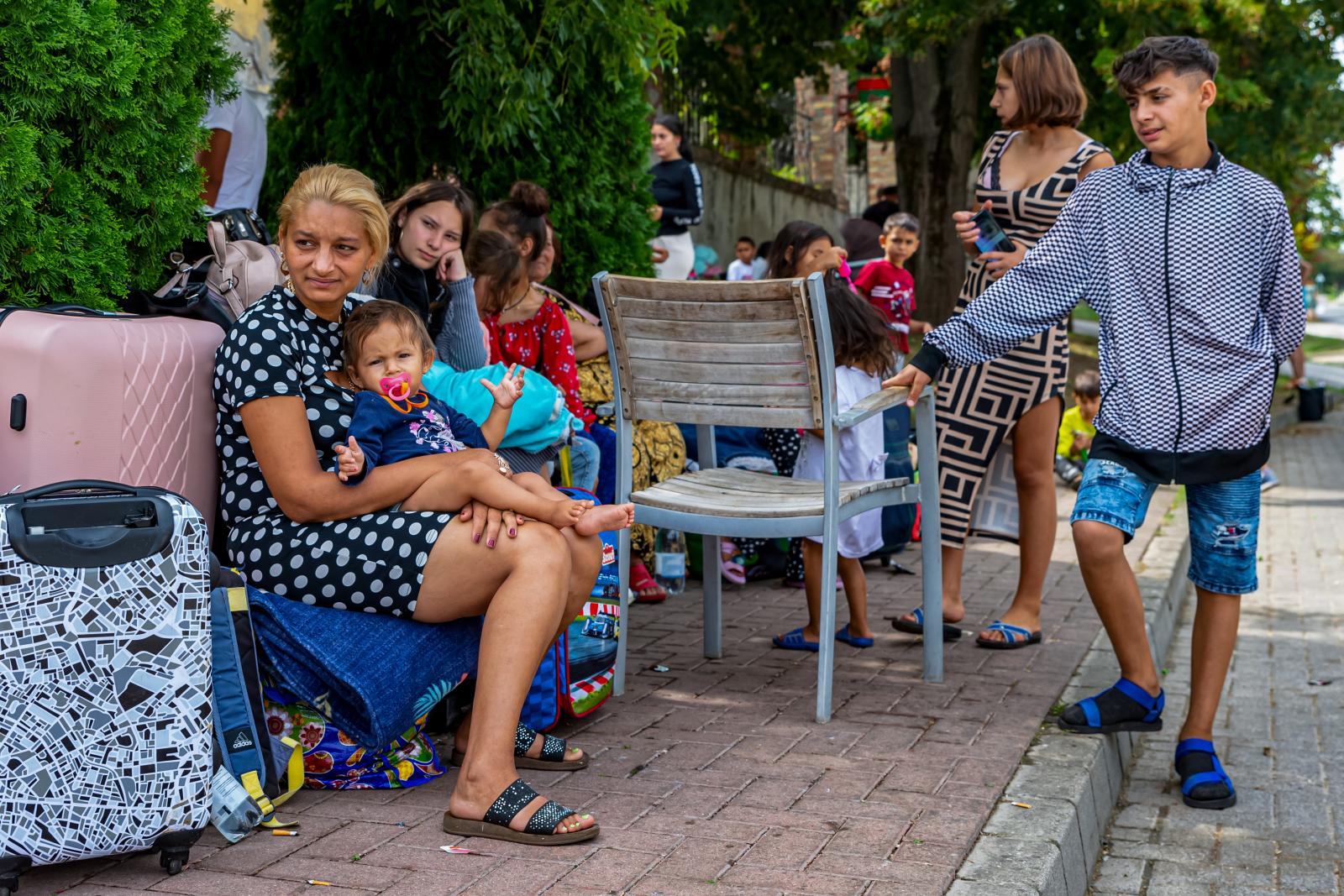 Utcára tett menekültek Kocson. A lista alapján nem jár nekik támogatás