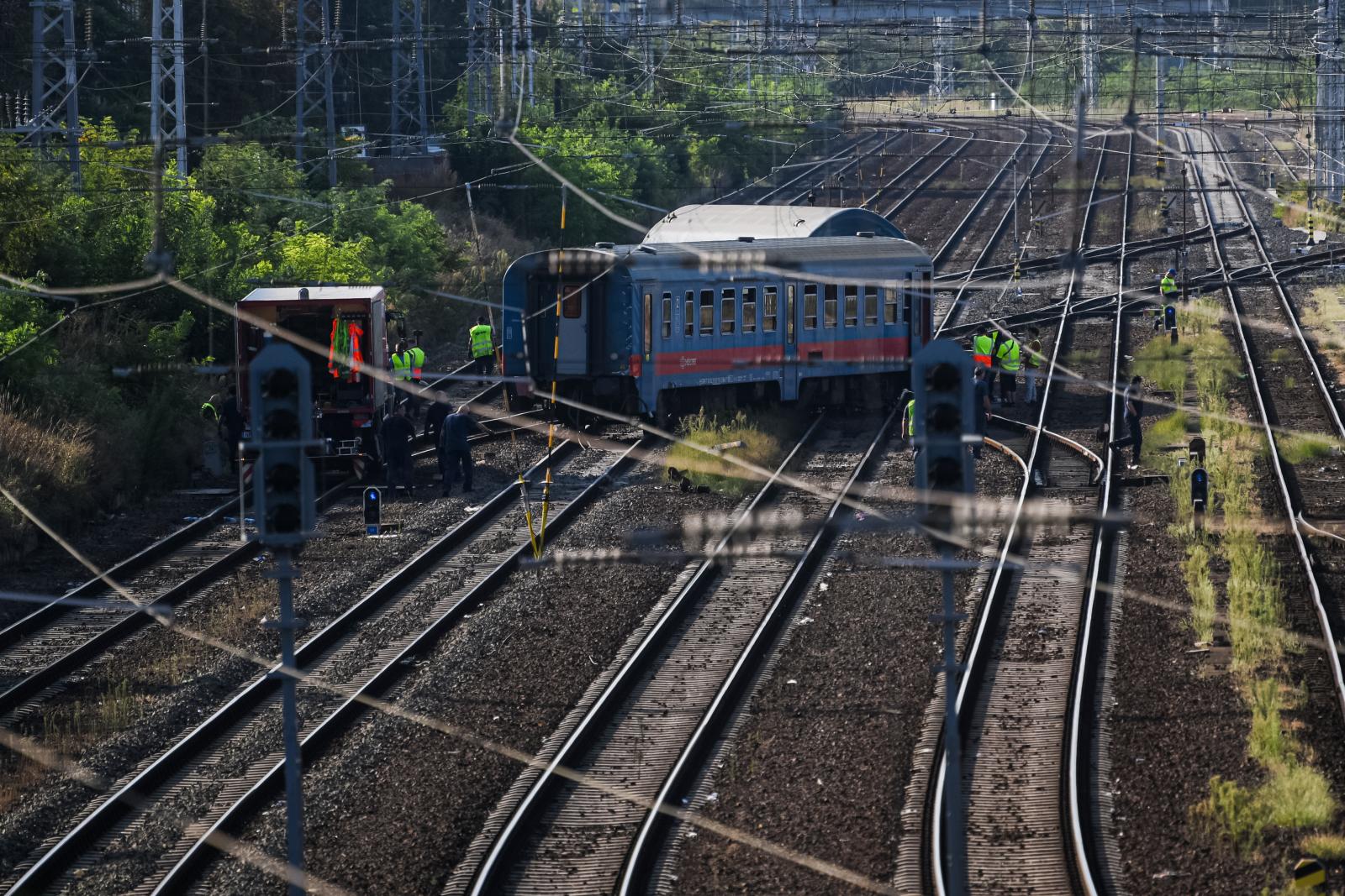 A nyári káosz mélypontja volt, amikor a Keletinél kisiklott egy vonat