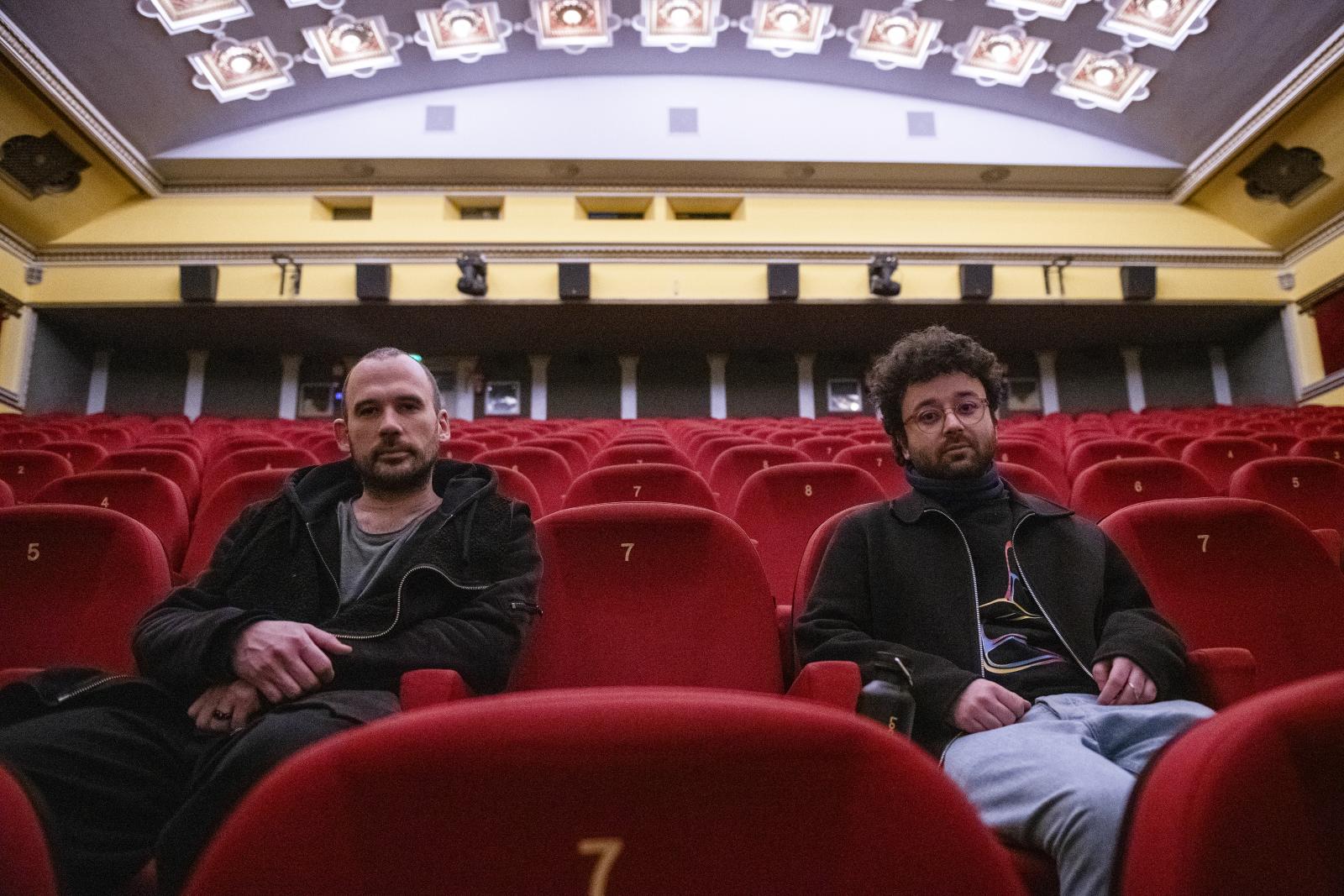 Donáth Péter és Rév Dániel a Corvin mozi Korda termében