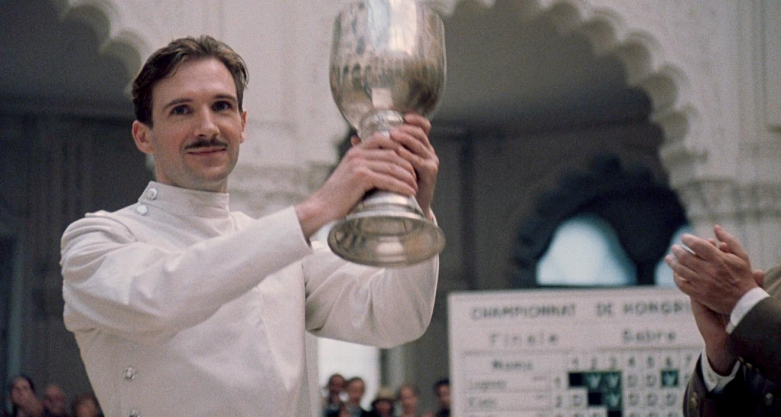 A Ralph Fiennes főszereplésével készült, A napfény íze című Szabó István-filmet a Classics szekcióban vetítik