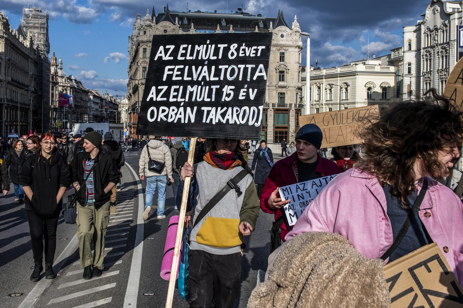 Megkopott Orbán Viktor és a Fidesz varázsa, a többség már károsnak látja a 15 éves kormányzást
