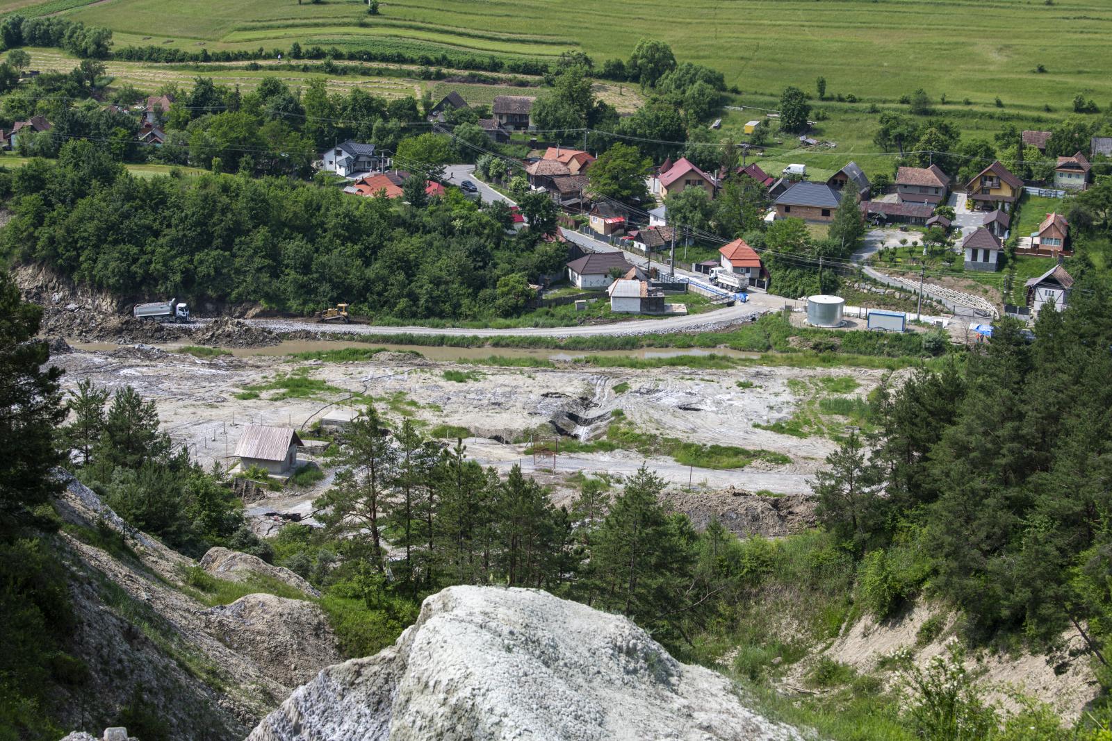 Kárenyhítő munkálatok Parajd határában június 11-én