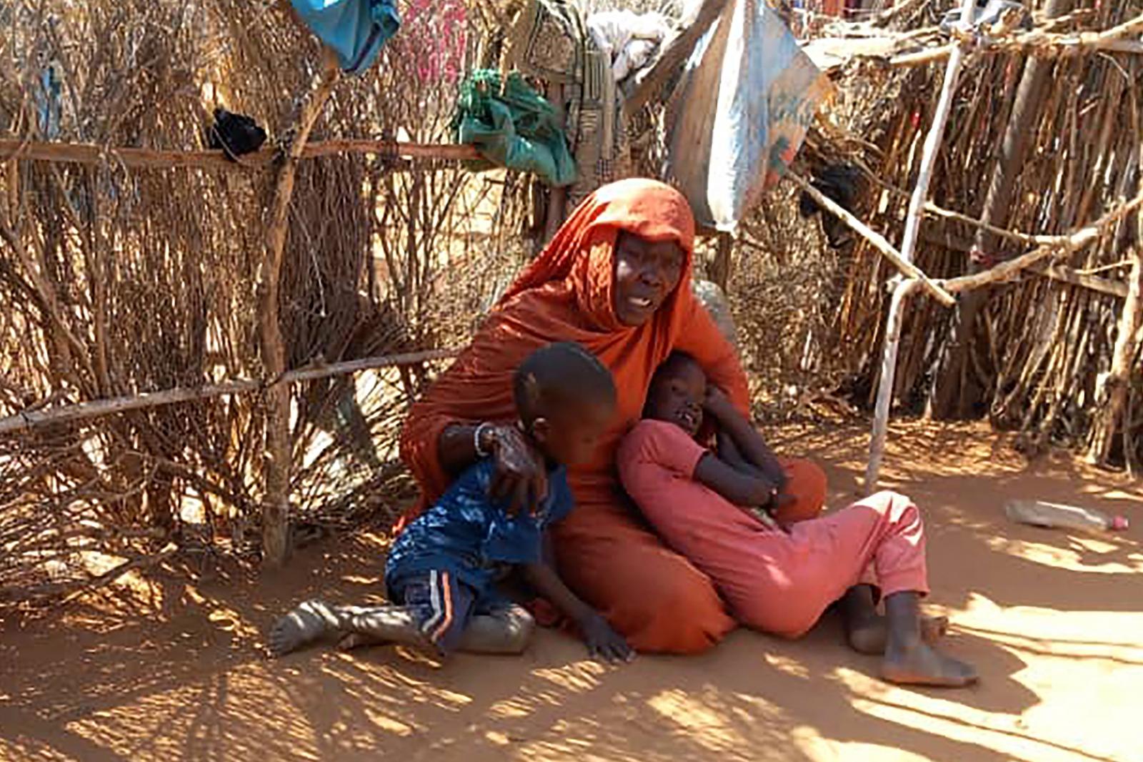 Darfúrban a kilencvenes években a világ egyik legsúlyosabb humanitárius katasztrófája történt