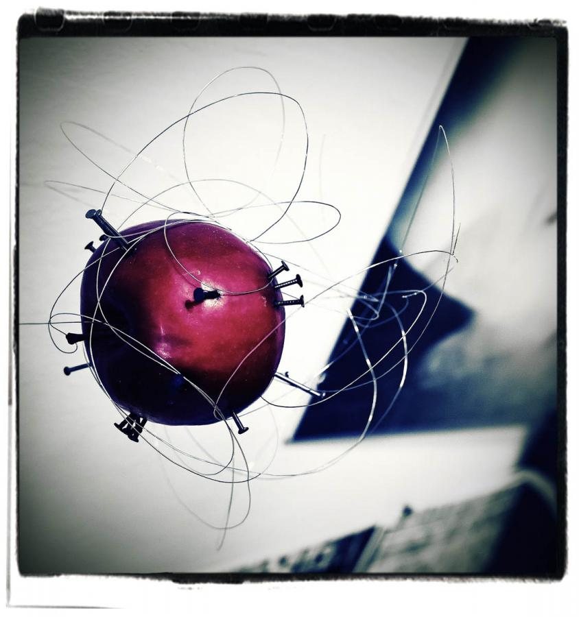 Holop Ferenc -  Éva almája (digitális print) 